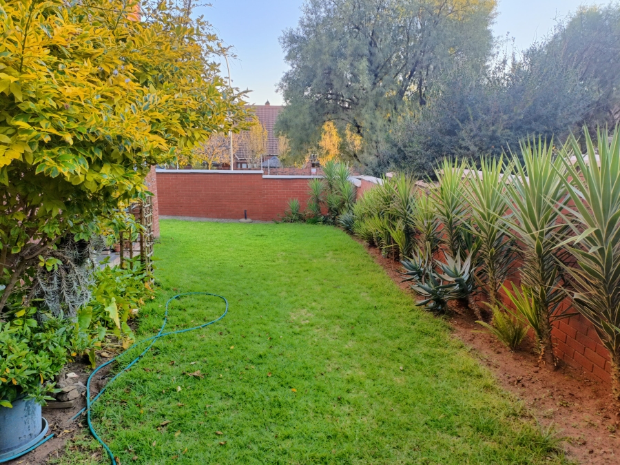 To Let 3 Bedroom Property for Rent in Pentagon Park Free State